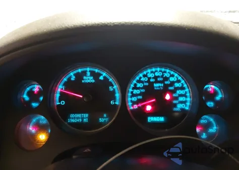 2013 Chevrolet Suburban 1500 Lt z USA, uszkodzony, nr VIN 1GNSKJE79DR158098